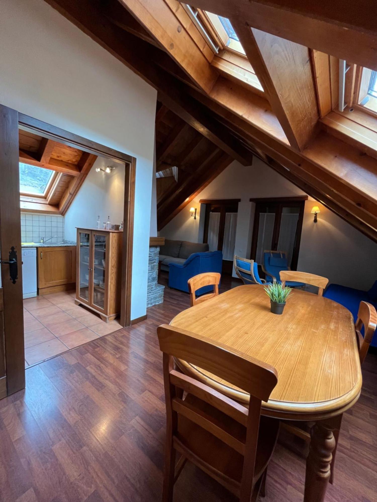 شقة Luxury House Valencia D'Aneu المظهر الخارجي الصورة