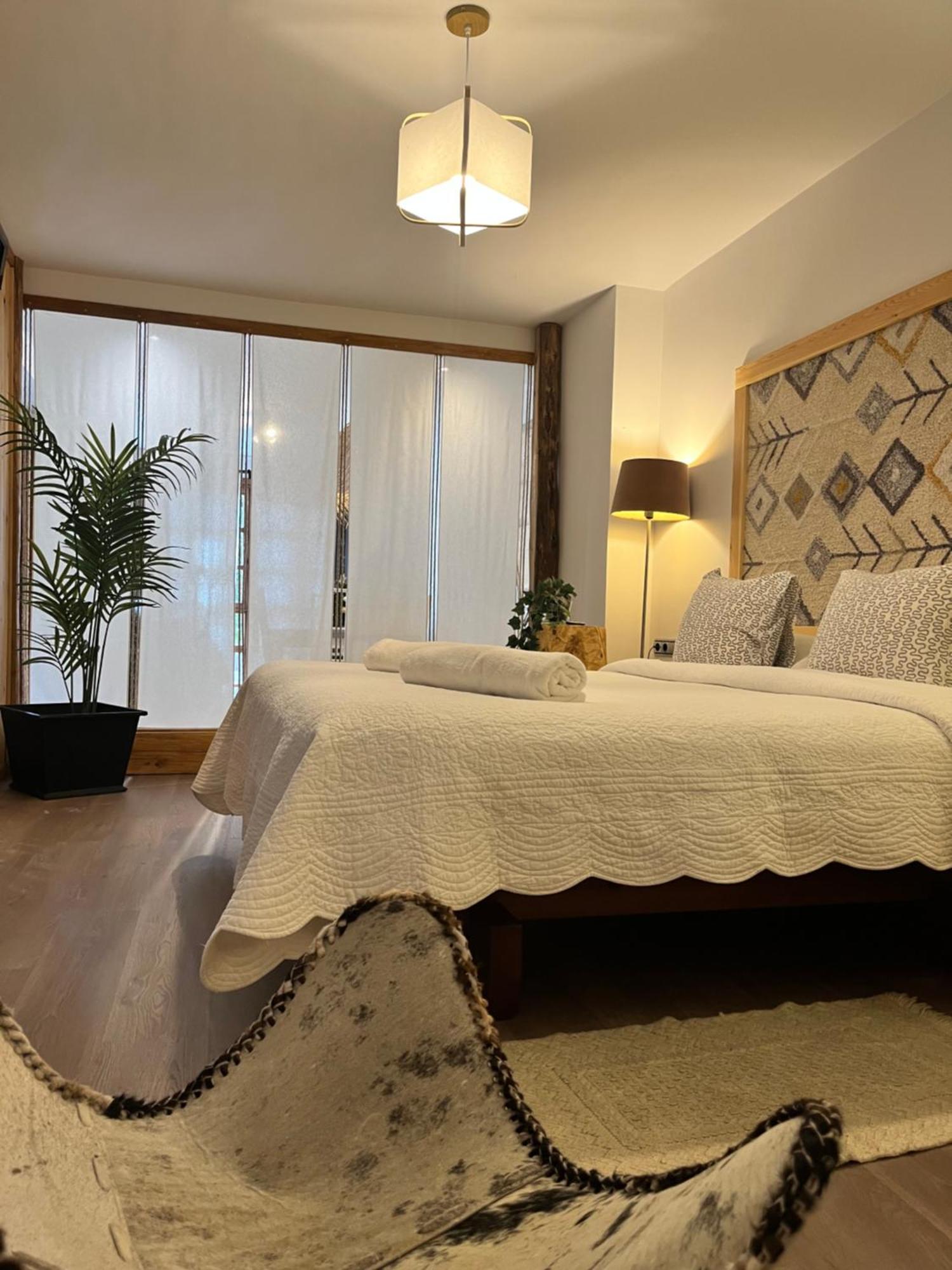 شقة Luxury House Valencia D'Aneu المظهر الخارجي الصورة