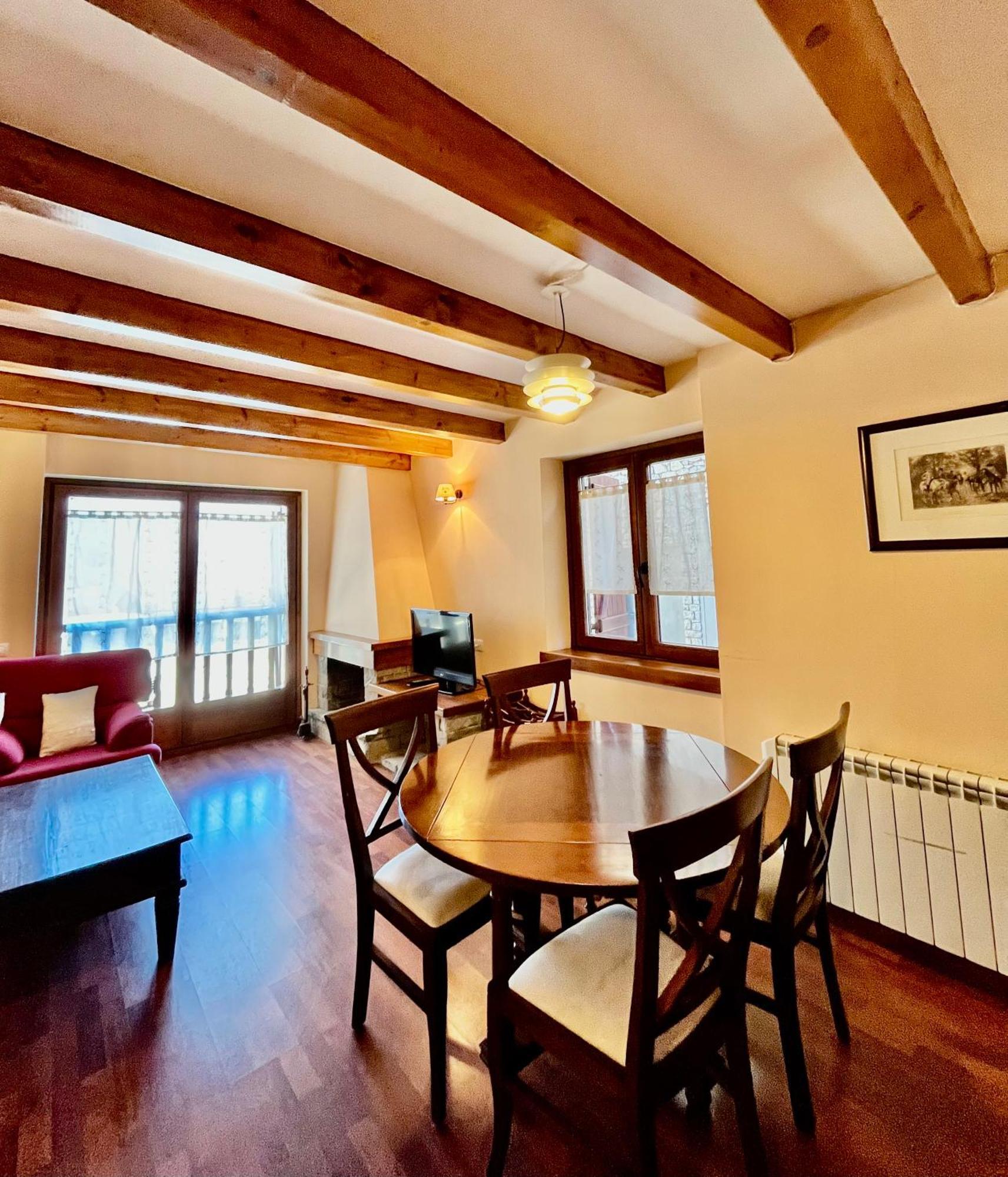 شقة Luxury House Valencia D'Aneu المظهر الخارجي الصورة